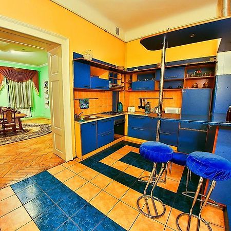 Apartments On Valova 25 Lviv Dış mekan fotoğraf
