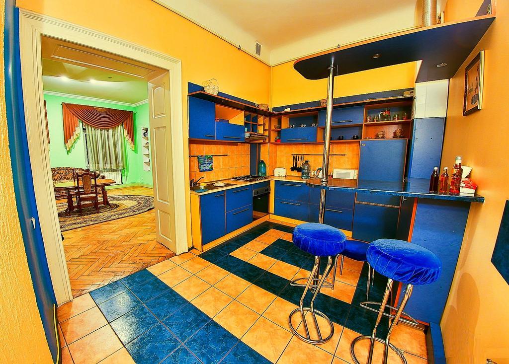 Apartments On Valova 25 Lviv Dış mekan fotoğraf