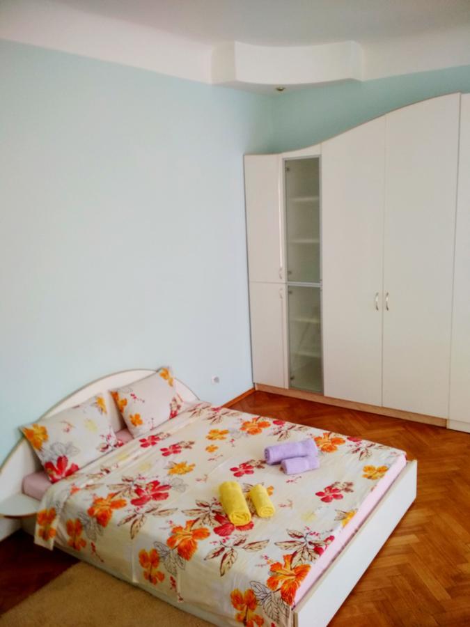 Apartments On Valova 25 Lviv Dış mekan fotoğraf
