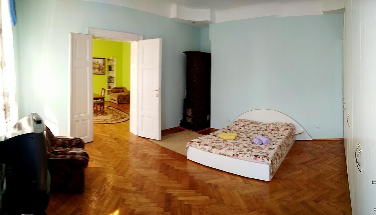 Apartments On Valova 25 Lviv Dış mekan fotoğraf