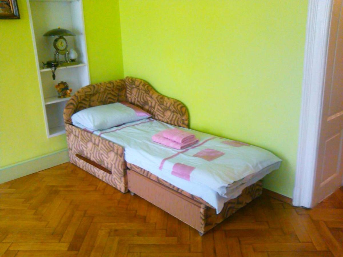 Apartments On Valova 25 Lviv Dış mekan fotoğraf